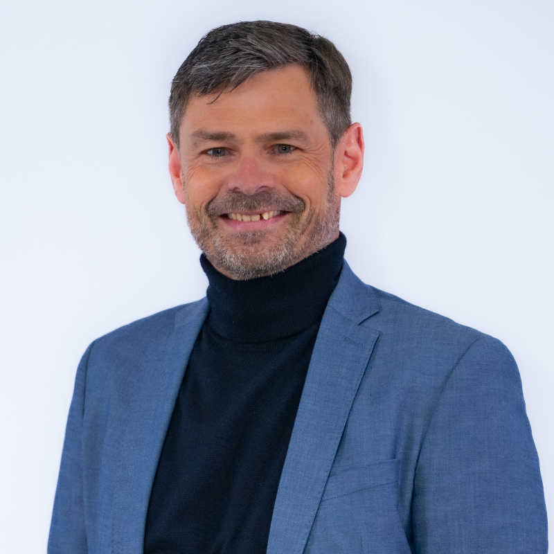 Dr. Lars Eisenhut