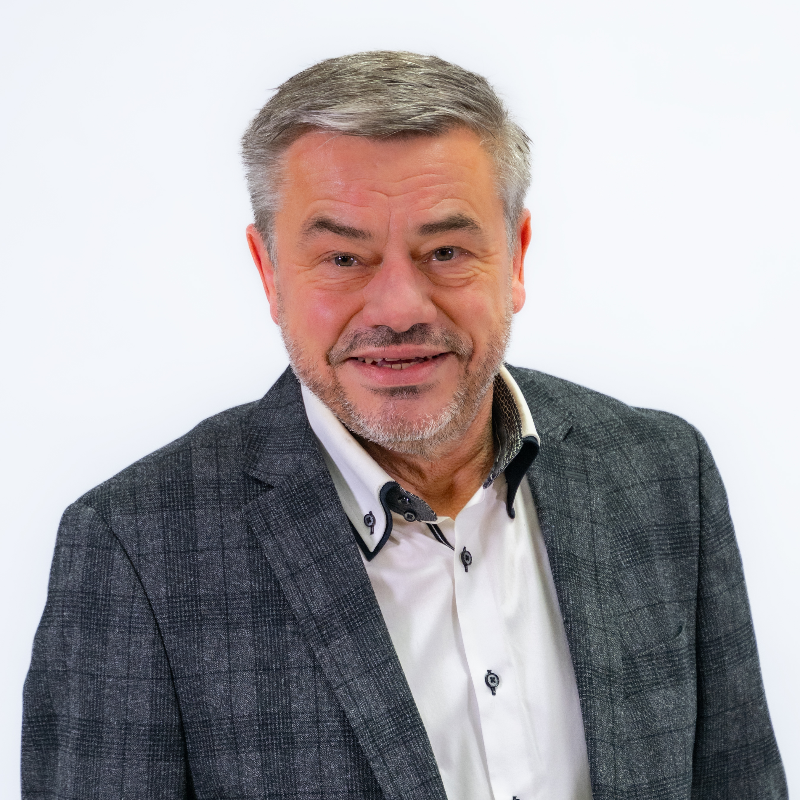  Bernd Gl�nzer